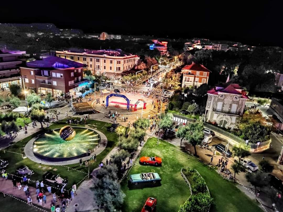 I Love Pesaro Apartment Bagian luar foto